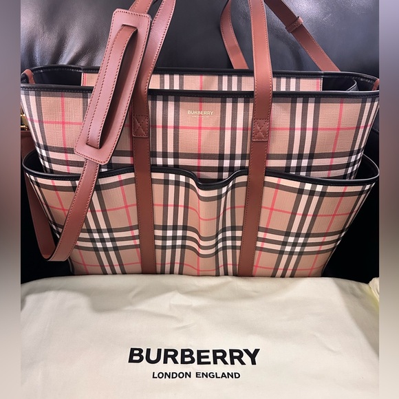 NWT! 67% off SALE!! Authentic Burberry Vintage Check Diaper Tote Bag - Picture 5 of 16